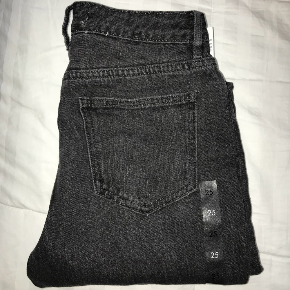 Black mom jeans